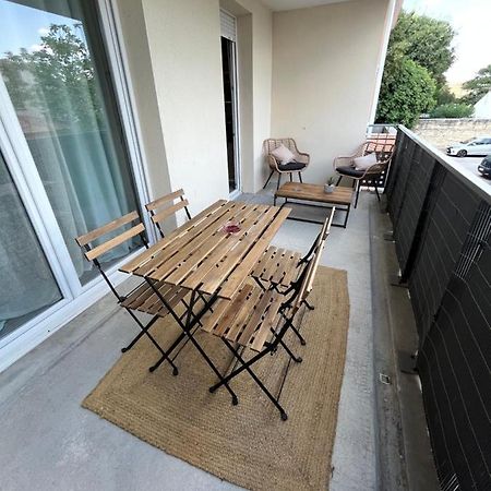 Joli Appt 45 M2 Avec Terrasse Apartment Lunel  Bagian luar foto