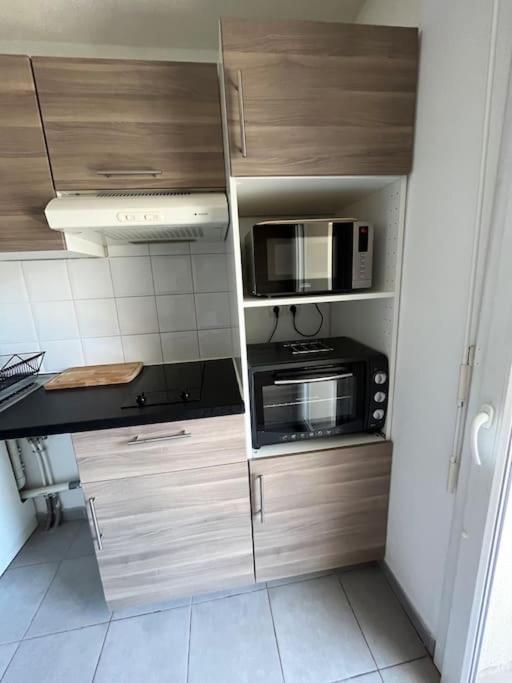 Joli Appt 45 M2 Avec Terrasse Apartment Lunel  Bagian luar foto